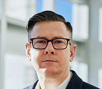 linkedin-sales-solutions-pAtA8xe_iVM-unsplash